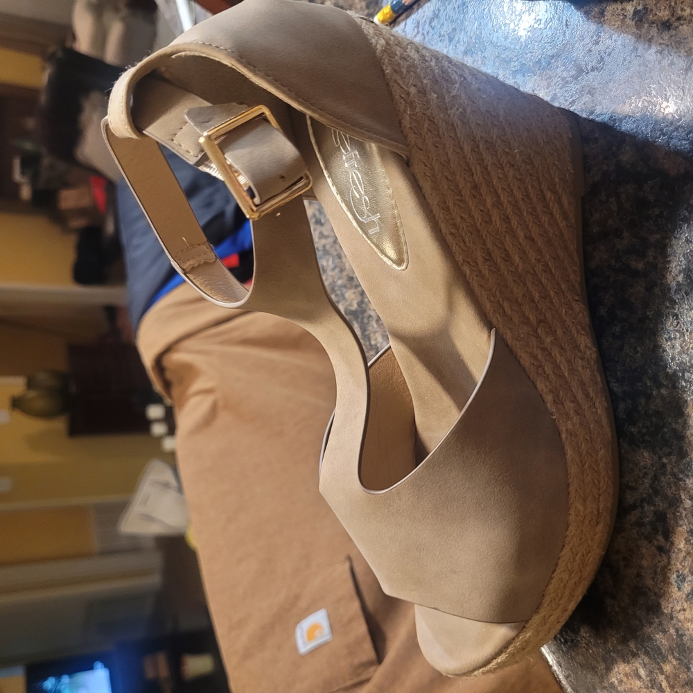 REFRESH WEDGE SANDALS...Excellent Condition. Size 7.5